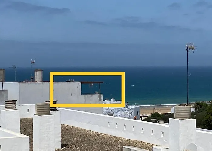 Casa Martin Calle Jurel, Viviendas Frente A La Playa En Barrio De Pescadores De Conil