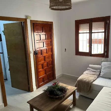 Casa Martin Calle Jurel, Viviendas Frente A La Playa En Barrio De Pescadores De Conil *