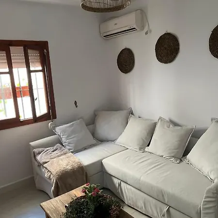 Casa Martin Calle Jurel, Viviendas Frente A La Playa En Barrio De Pescadores De Conil *