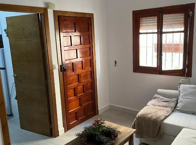 Casa Martin Calle Jurel, Viviendas Frente A La Playa En Barrio De Pescadores De Conil *